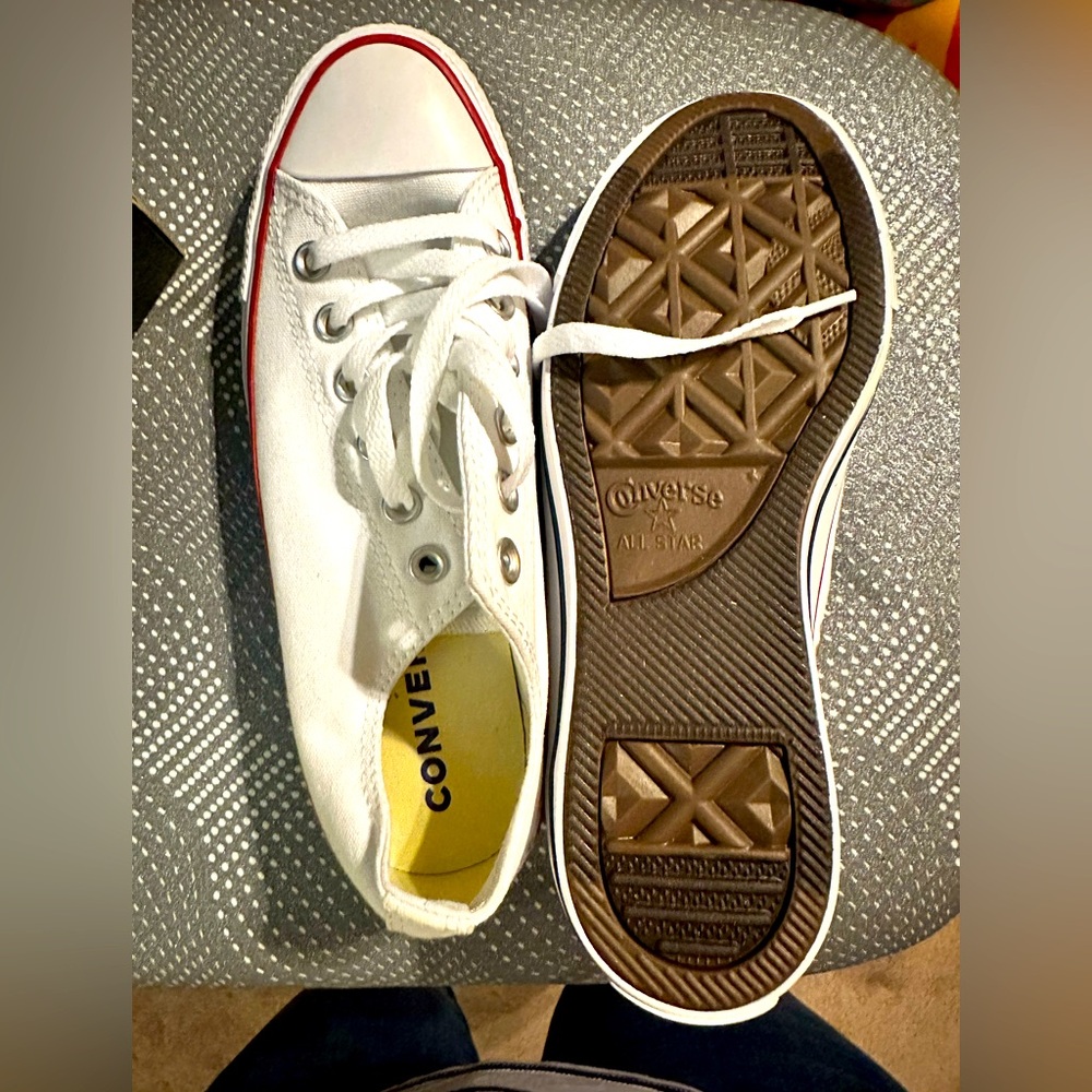 New in box Converse Allstar Oxford. Size 7.5 women, 5.5 men. Optical white